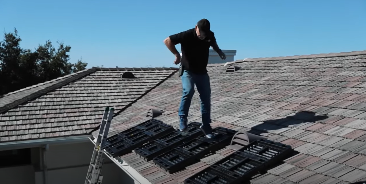 The RoofSmart Pads Is A Tool Intended For Anyone That Goes Up And Works On A Roof. RoofSmart Pads Help Prevent Damages And Injuries When Working On A Roof, They Serve As Roof Walkways And Workstations.