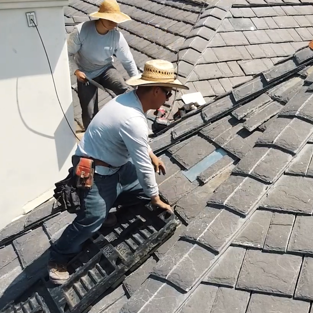 The RoofSmart Pads Is A Tool Intended For Anyone That Goes Up And Works On A Roof. RoofSmart Pads Help Prevent Damages And Injuries When Working On A Roof, They Serve As Roof Walkways And Workstations.